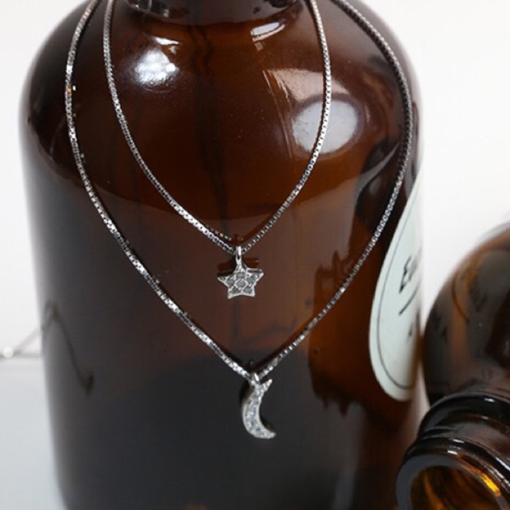 🆕 Star and Moon Sterling Silver Layered Necklace - Picture 5 of 6